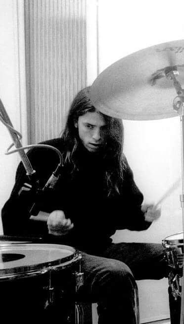 #DaveGrohl #Nirvana #Grunge #Music