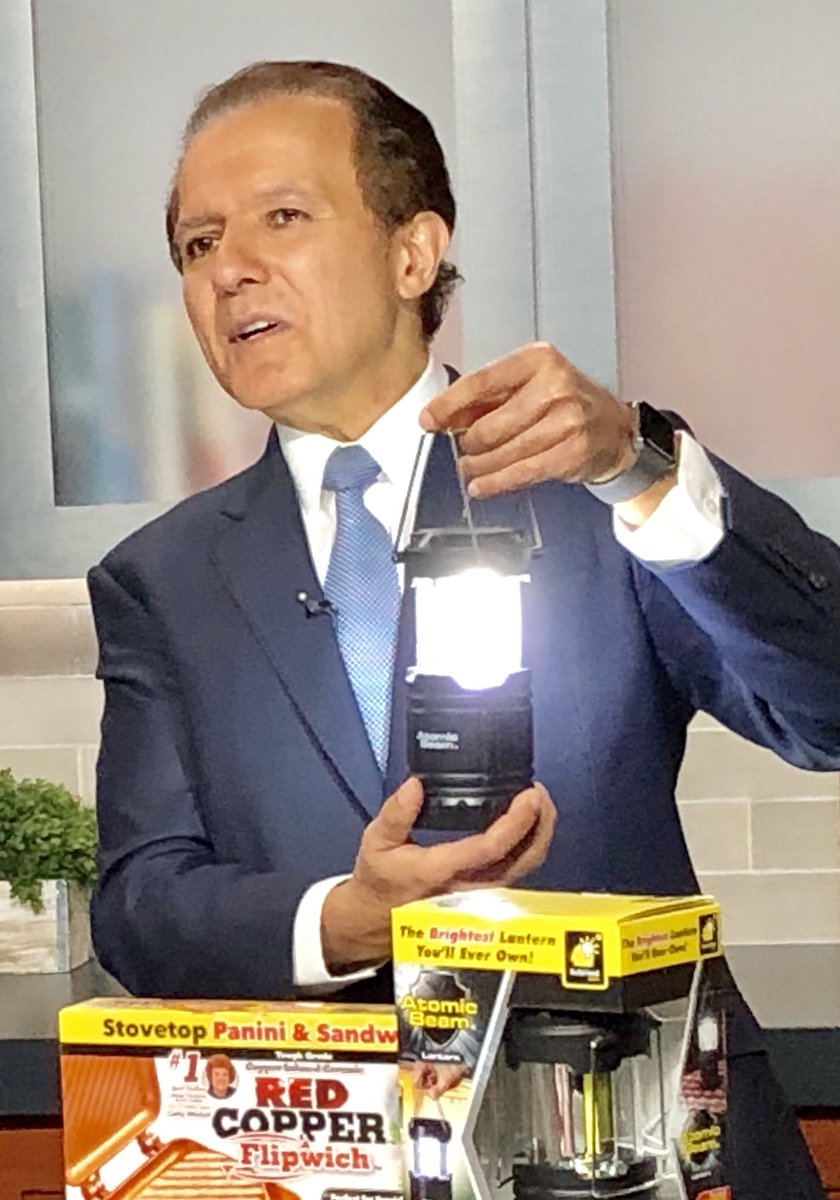 AJKhubani's tweet photo. Don’t look into the light! #AtomicBeam Lantern is so astonishingly bright, you have to look away! https://t.co/k8KOixgfJM #bulbhead #bulbheadideas @BulbHeadIdeas https://t.co/jqtZorLdsX