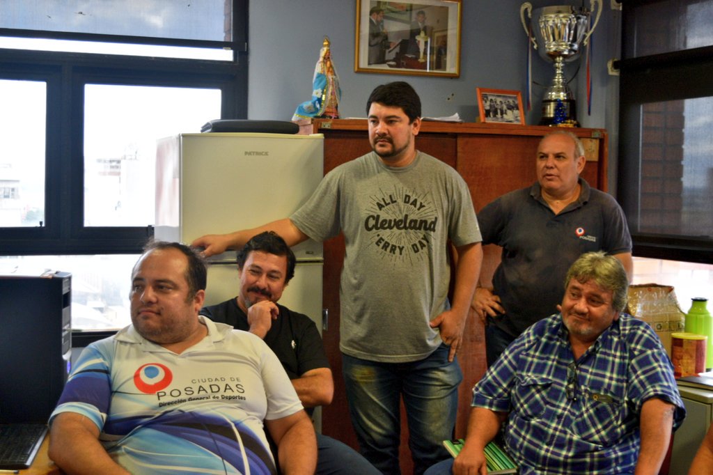 pinky_enriquez's tweet photo. Coordinando actividades con los delegados y con representantes de distintas áreas de la Municipalidad https://t.co/sMcgNDQGNt