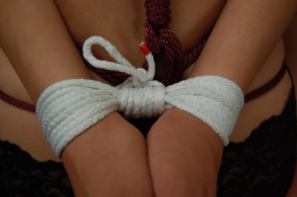 #Sexrol 
Acabó de empezar en twitter 
Asi que necesito amigos aca