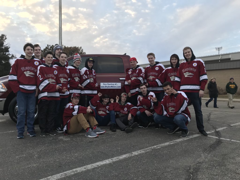 RCRaptors1718's tweet photo. The one and only, Wisconsin State Champs 🏒 #bighockey https://t.co/XVpOiIaTCi