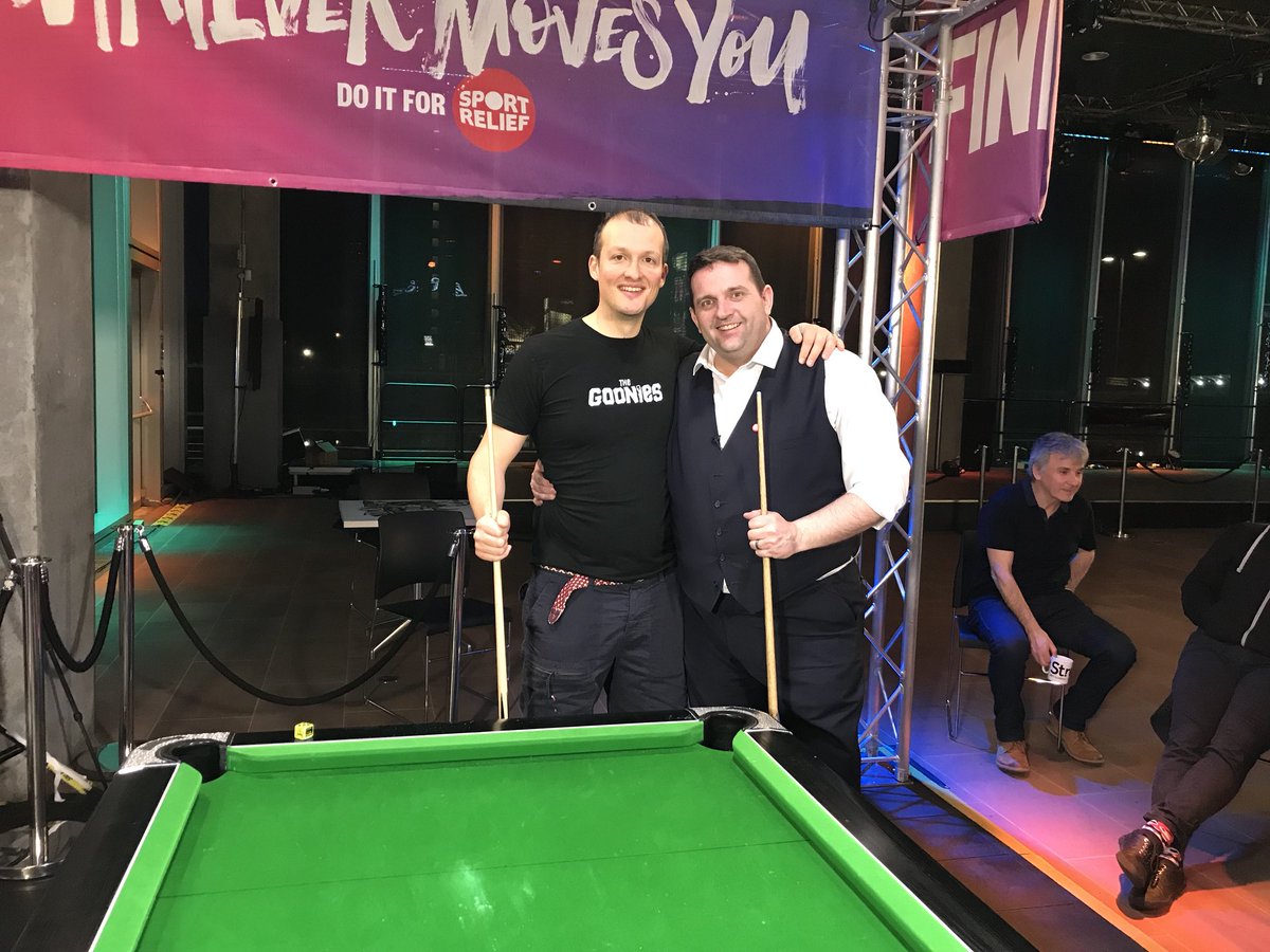 BBCRnG's tweet photo. .@calum_macaulay agus @DerekPluto #PoolathonPluto #sportrelief https://t.co/DFhMb38GO2