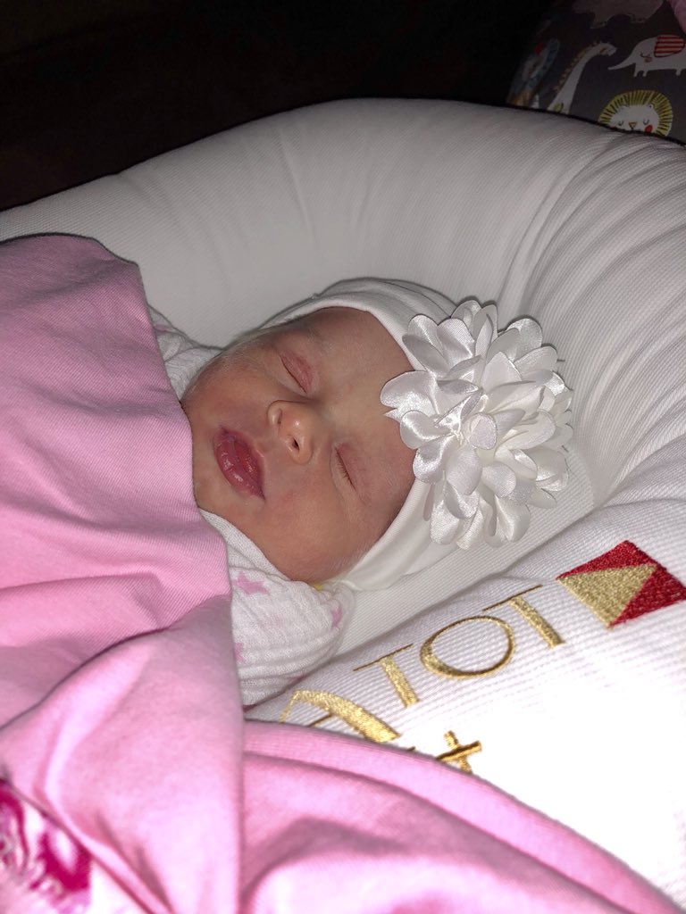 apryllllllllll's tweet photo. Leila Grace has her own IG so we can share her with the world. Go follow her IG @leilagracepitt_ https://t.co/xzlSPqtxZB