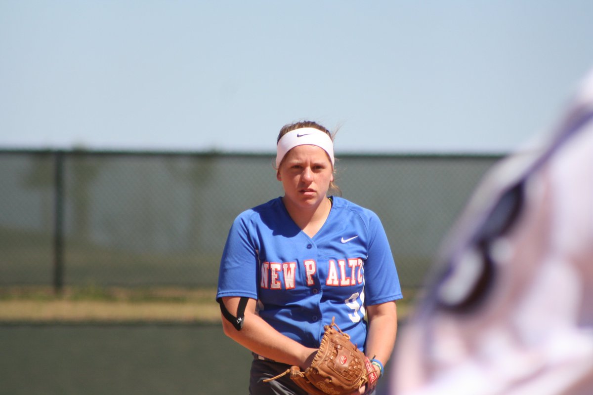 nphawks's tweet image. .@taylor_leonette hits extra-inning walk-off to complete @npsbhawks rally with 2-1 W over @TuftsAthletics Friday to cap off @PFXAthletics #THESpringGames Tournament #NPHawks #NPHawksSB #DIII #d3softball

STORY/HIGHLIGHTS: bit.ly/2G5XwtX