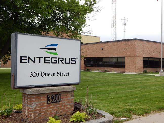 ICYMI: Entegrus crew helping to restore power in New York.  blackburnnews.com/chatham/chatha… #ckont https://t.co/5HPfwISCCP