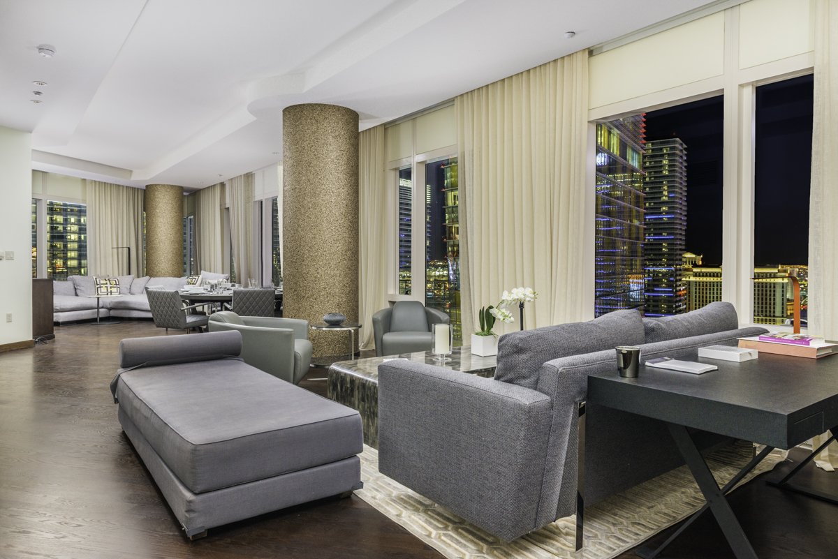 ajpvegas's tweet photo. Residences available at Mandarin Las Vegas. Contact us for details.  #vegas https://t.co/cco1SPoZst