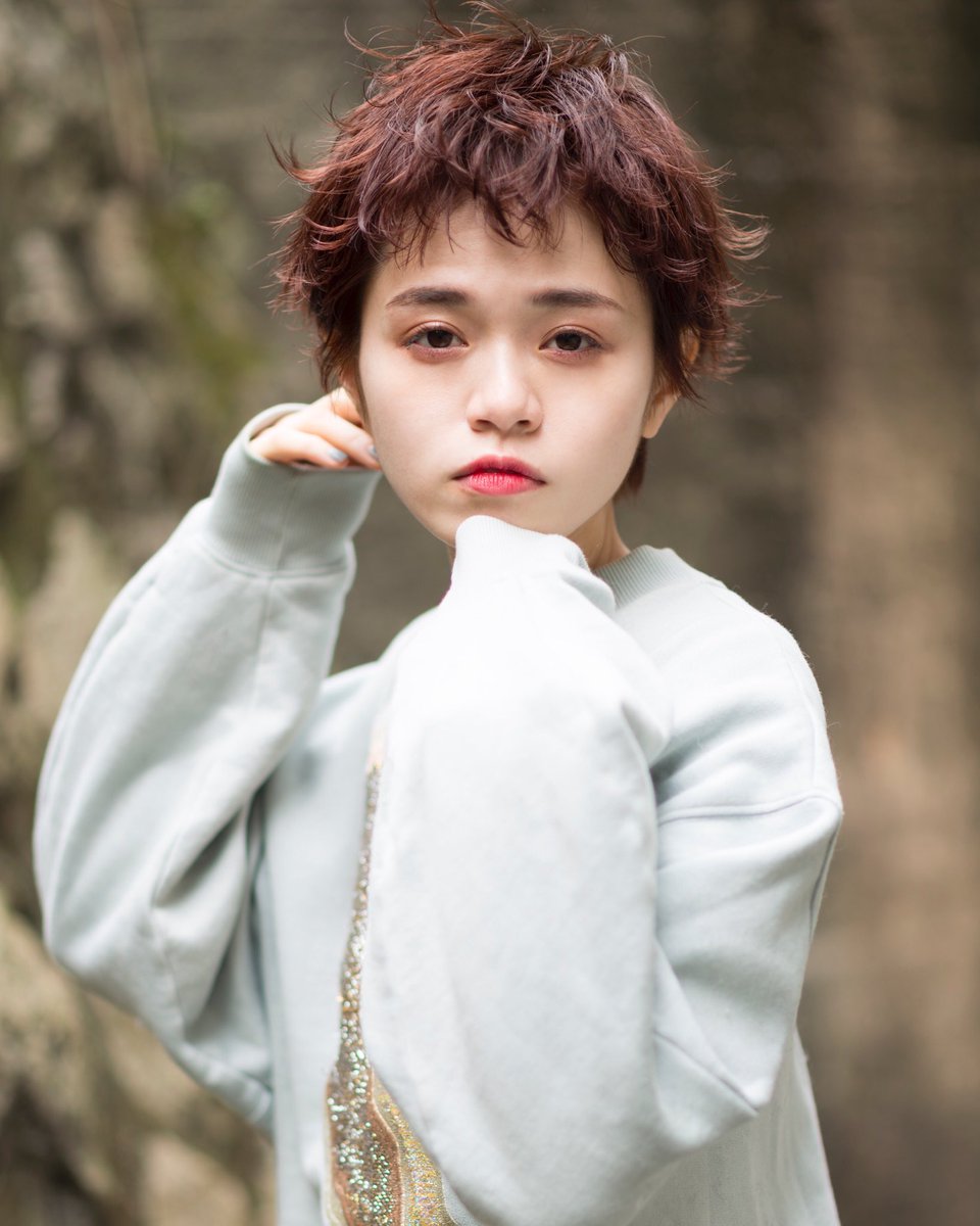 井上 信洋 Sheta シータ 表参道美容師 على تويتر バーガンディカラーが印象的なベビーショート しっかり切り込んだレイヤーによる毛先の動きとくしゃくしゃ前髪でベリーショートでも甘さを残して ベリーショート バーガンディ 前髪 無造作 ベビー