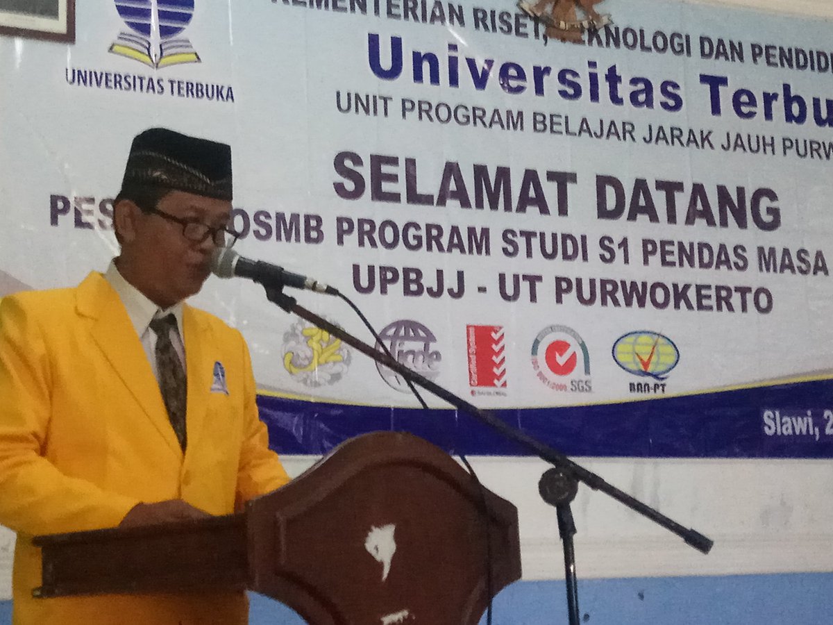 kusnislawi's tweet photo. Mengikuti giat Orientasi Studi Mahasiswa Baru Universitas Terbuka masa reg 2018.1 di gedung YAUMI, 24/3/2018 https://t.co/4LRVfXyeBh