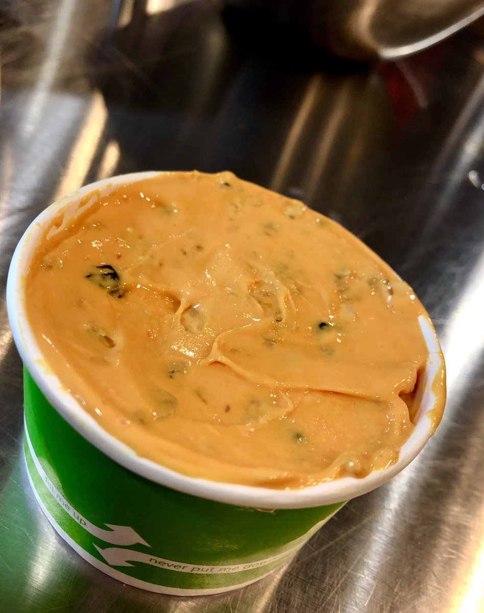 Lula's Frozen Yogurt tweet media