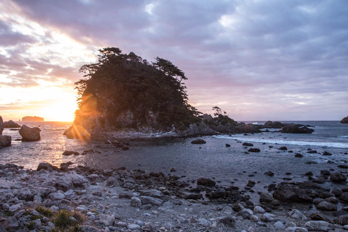 FallfishTenkara's tweet photo. Shikinejima Coastal Hike https://t.co/RhNm4py647 https://t.co/jsTLWZPxWS