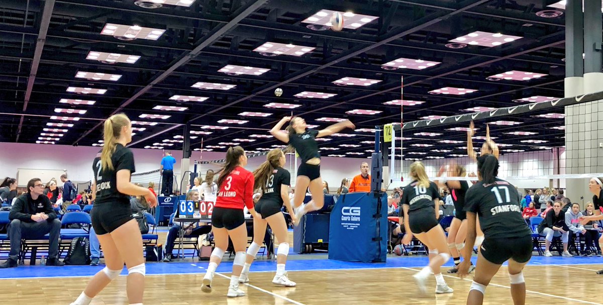 TXImg16ASICSBlk's tweet image. Our TEAM had a good day 1 in pool play at the 2018 Nike MEQ! #ImageSTRONG #SetTheTone #volleyball #MEQ