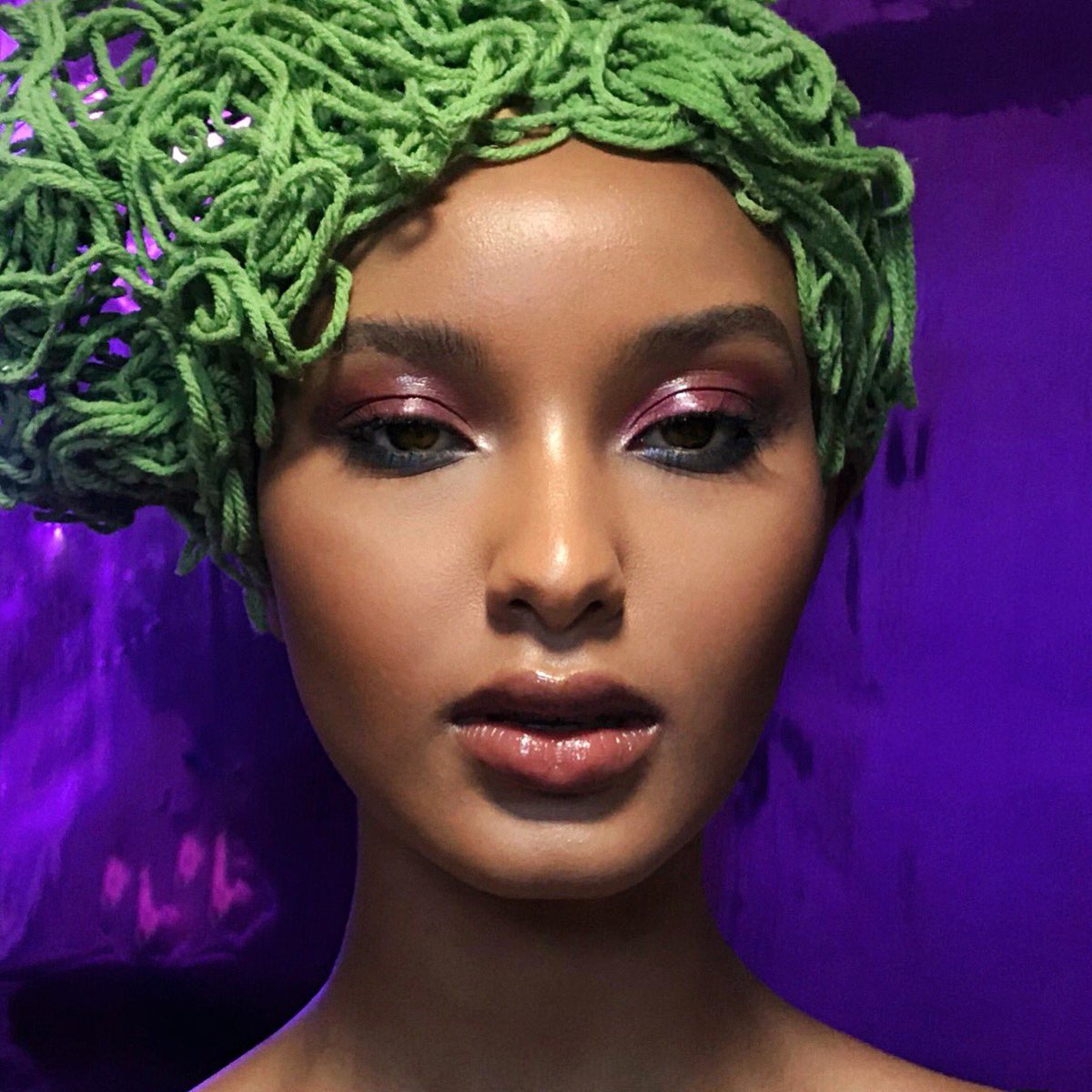 koikutter tweet media