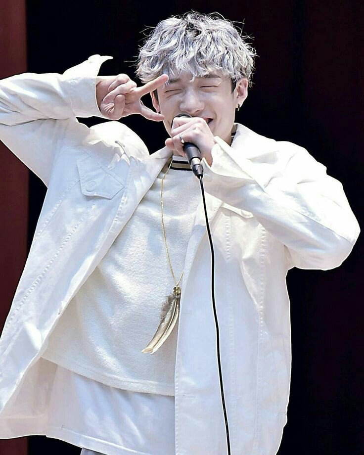 _picsofkpop's tweet photo. Member 2. 

→Korean name: Bang Chan
→Name in english: Chistopher Bang 
→Age: 20 years old (Octuber 03, 1997)
→Position in the group: leader, vocalist, rapper and dancer.
→Place of birth: Sydney, Australia

–☾. https://t.co/CqXD5ULNDc