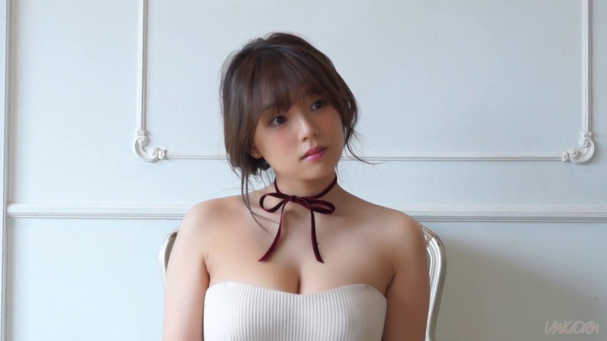 かぶ 篠崎愛ちゃんの本領発揮ともいえるキュート セクシーな魅力と歌声に見惚れてしまう エレクトロなアルバム先行曲 Unicorn ミュージックビデオ公開中 恋する篠崎愛 1stフルアルバム You Love 4月25日リリース T Co Jpexk7hxql