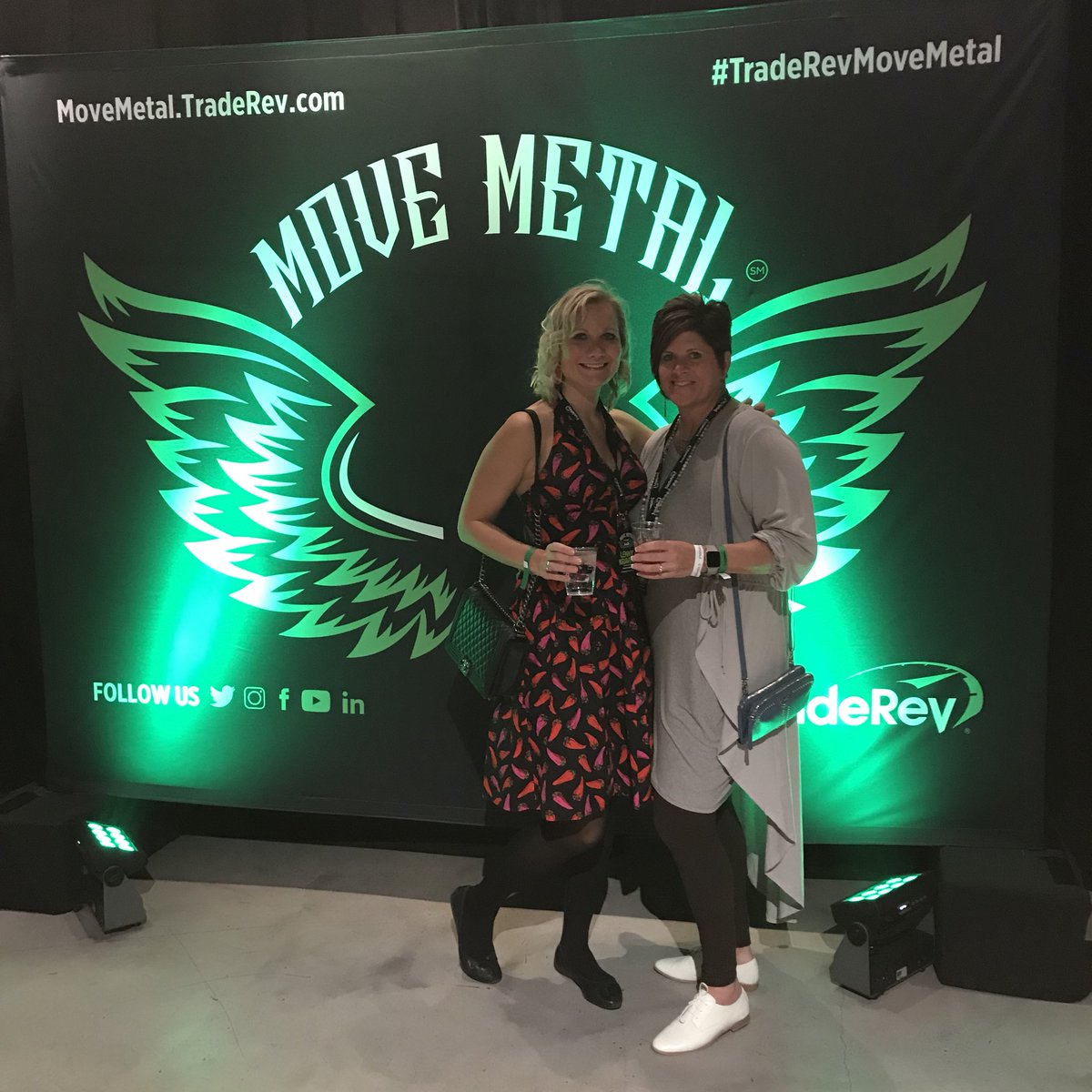 lesleyvanness tweet media