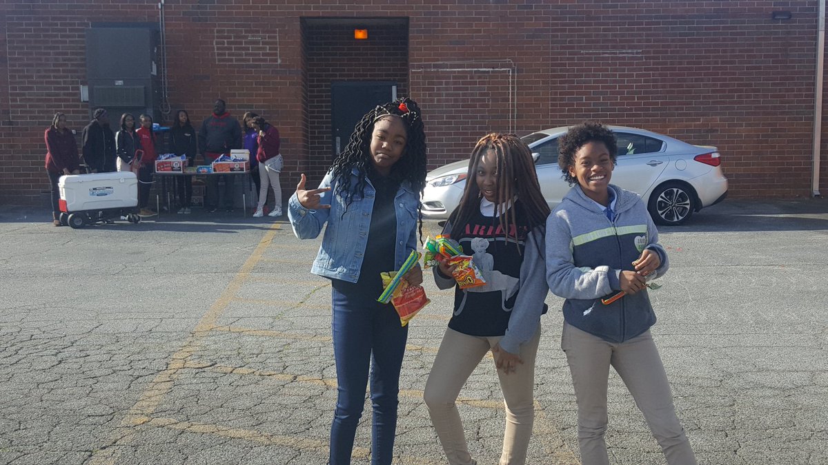 cbridley's tweet photo. Huge PBIS Celebration today at Appling Middle School. Office discipline referrals have been cut in half this year. Kudos to AMS 8th graders for having the lowest number of referrals for March. Keep up the good work students! #Applingmiddleschool #BCSD #VIP #PBIS #PROUDPRINCIPAL https://t.co/AguG4SniN1