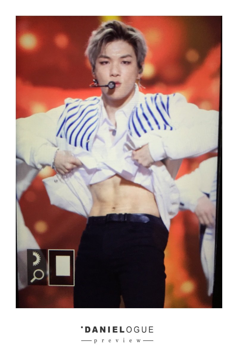 강다니엘 복근 까꿍 on Twitter: "칠레 까꿍…