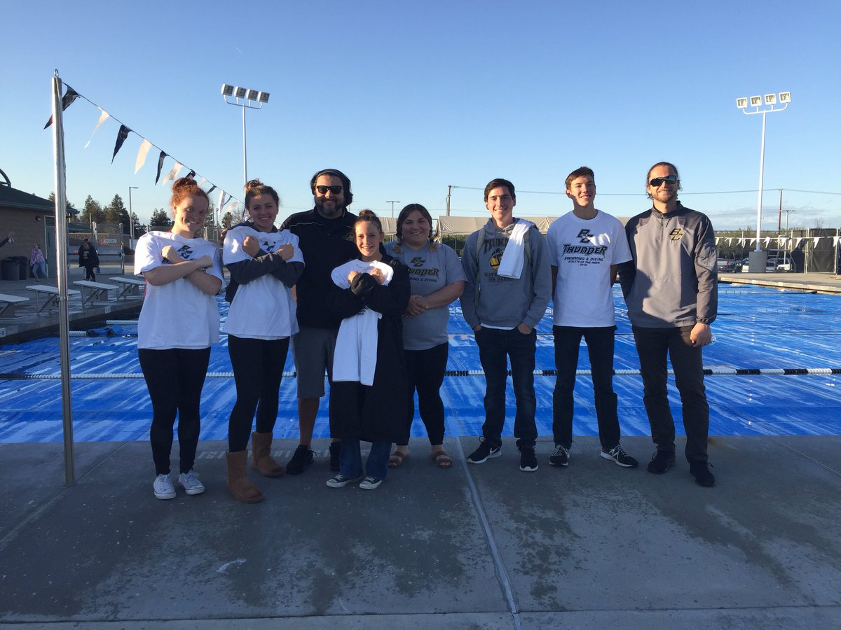 Congratulations to the Thunder Aquatics Athletes of the week-
Lizzy Bryan, 
Maggie Rose Seifert, 
Brianna Nunes,
AJ Dietz and 
Logan Silva.
Great job to all the Thunder swimmers and divers!⚡️