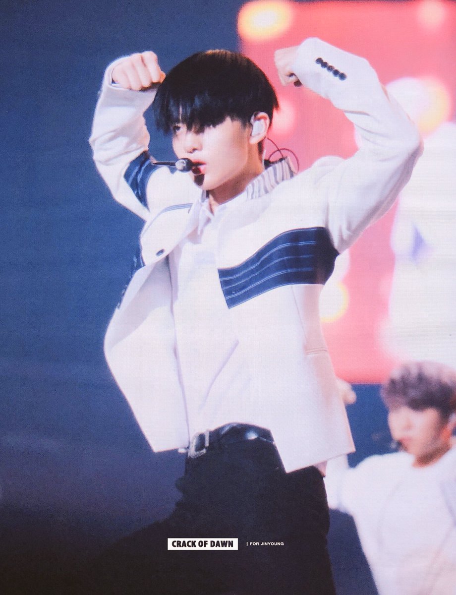 Crackofdawn_jy's tweet photo. 180323 뮤직뱅크 in 칠레 
#배진영 #BAEJINYOUNG #워너원 #WANNAONE @WannaOne_twt https://t.co/43n92RVEky