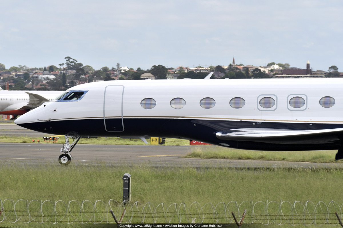 16right_media's tweet photo. After a private Speaking Engagement last night, a chat to our PM @TurnbullMalcolm, a Sleep at his hotel, and only 23 hrs in Sydney, @BarackObama departed @SydneyAirport for Tokyo today on-board @GulfstreamAero #G650 N650EH #FlashVisit #RevolvingDoor βοΈππ· https://t.co/QXdnOiZ3Ch