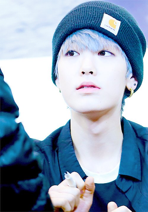 ImmortalShell's tweet image. "Blue Hair"