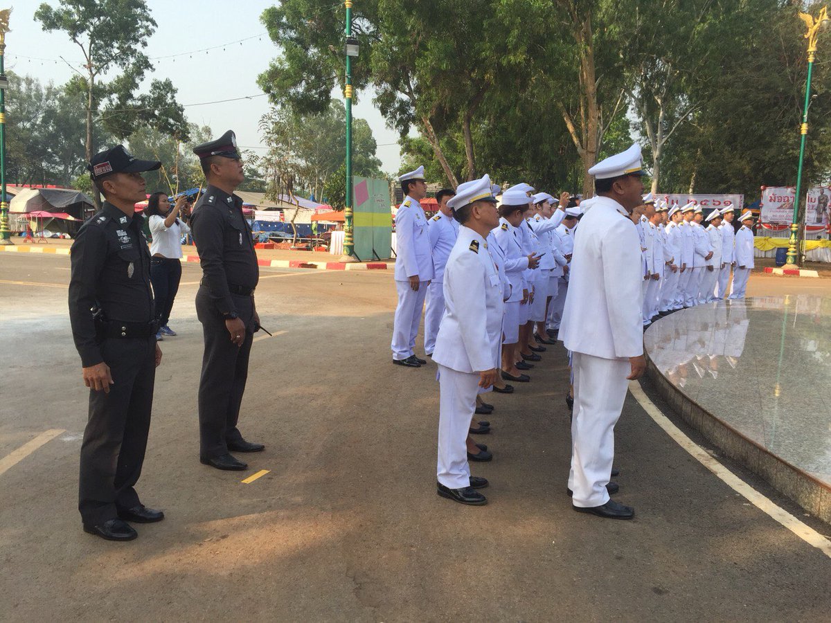 พ.ต.อ.รัฐศักดิ์ สุขเจริญ ผกกฯ  พ.ต.ท.ศักดิ์ศรี  ไกลราช  รอง ผกก (ป ).ฯ
    พ.ต.ท.ประสาน ดีกระโทก สวปฯ ร่วมพิธีเปลี่ยนผ้าสไบพระราชทาน องค์ท้าวสุรนารี  ประจำอำเภอเสิงสาง  พร้อมด้วย หน.ส่วนราชการ องค์กรปกครองท้องถิ่น ผู้ใหญ่ กำนัน ร่วมพิธี  ณ ลานอนุสารีย์ อ.เสิงสาง