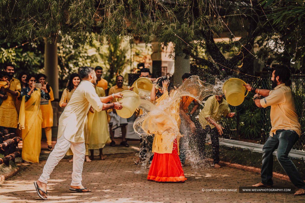 wevaphotography's tweet photo. Today we have a beautiful portrait of a Haldi Shoot... #Haldiceremony #Prewedding #Bride #Cutebride #BrideRithu #Beautifulbride #Happiness #Besties #Teambride #Teamgoals #Yellow #Fun #joyful #Celebrations #Memories #Lifetime #Haldishoot #Haldiphotography #Weva #photography https://t.co/GBIjZDfSm3