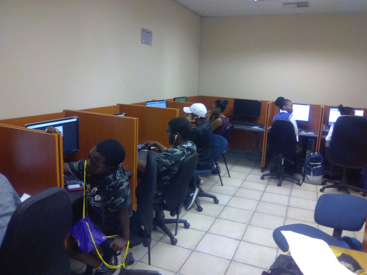 africateengeeks's tweet photo. Meet the #geeks from #Kimberly #NorthenCape who attend Sartuday #coding classes. #Inspirekidstocode https://t.co/XtWYVzAjO4
