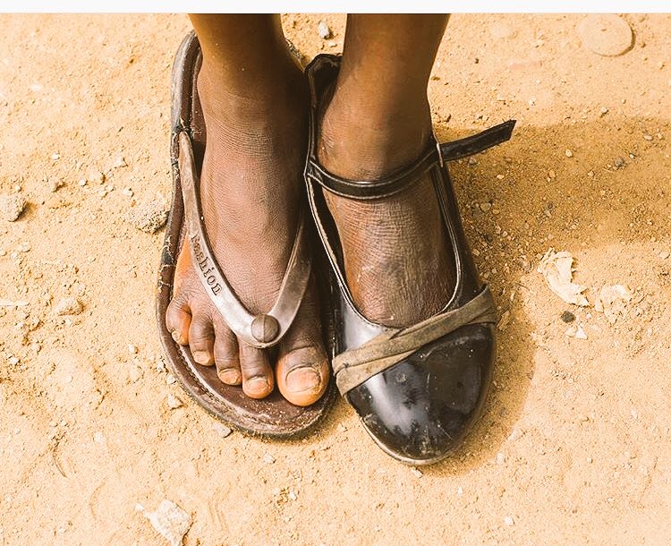 toeknee_o's tweet photo. I’m starting a campaign called “Save A sole” which is geared towards providing footwear for the less privileged. So you basically repair and clean your old shoes, sandals etc and reach out to me and we would get it to them. #SaveASole #DareToCare ..kindly RT https://t.co/8TaKNAccxL