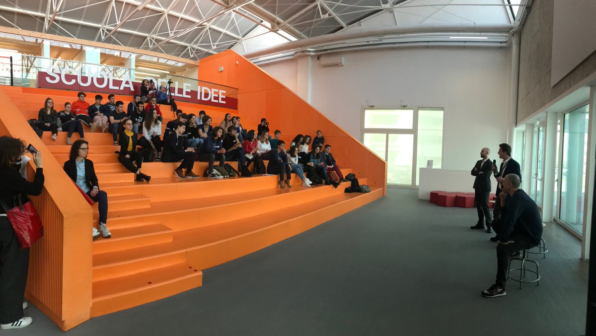 infosenzafiltro's tweet photo. Adesso la parola passa a Andrea Paoli di @Manutencoop e Luca Matteucci di #FocacciaGroup che risponderanno alle domande dei vivaci studenti bolognesi #Scuoladelleidee #NobilitaFestival https://t.co/dt4w3pkCM8