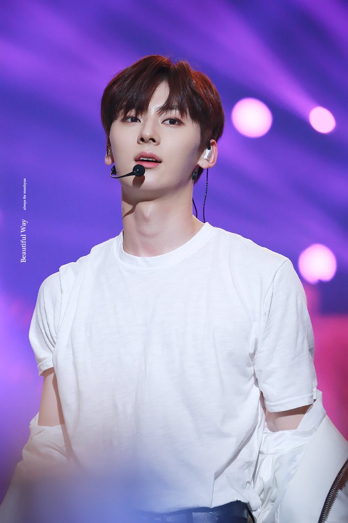 wanna one pics tweet media