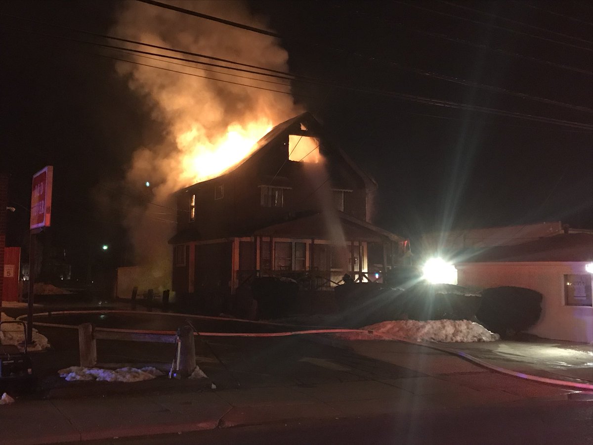 BedfordHtsFD's tweet photo. Assisting Maple Hts in Broadway this morning https://t.co/lH0RGOdl62