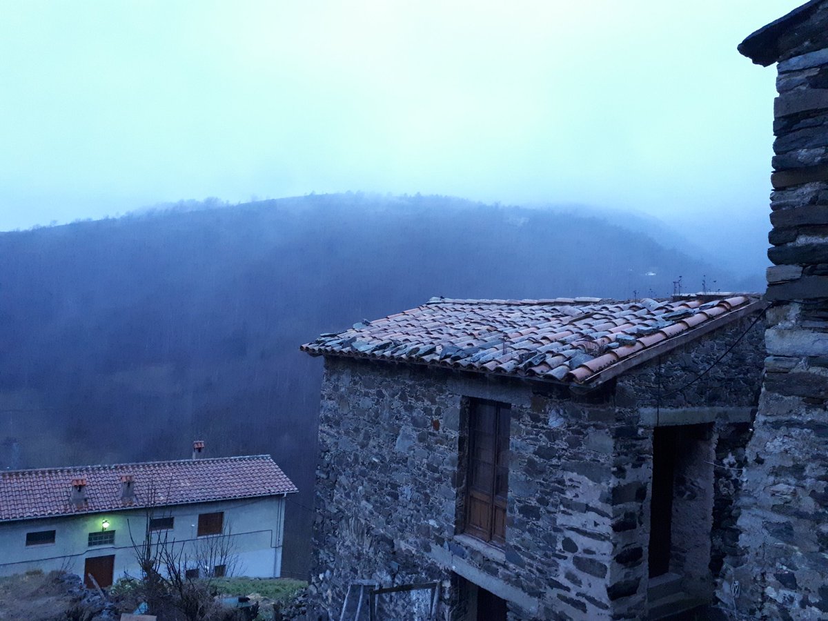 Aiguaneu a Espinavell per començar el cap de setmana. Molt bon dia!