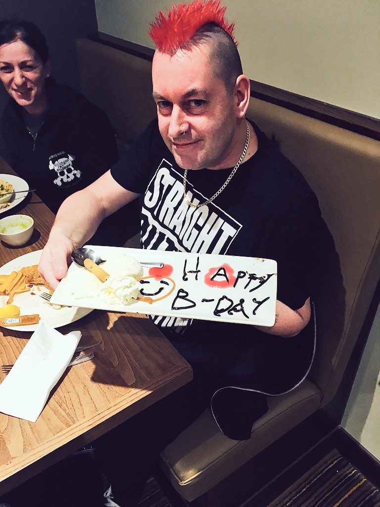 PIUlverston's tweet photo. We had a birthday guest in-house last night and it put Head Chef Andrew in artist mode! Happy Birthday from us all @PIUlverston! 🎂 @SDEBDD @kerrylawson16 @@sam_k_grieve  @placemadebyyou @premierinn @j6uey #lovewhatwedo #PIWOW https://t.co/l55NsTG49l