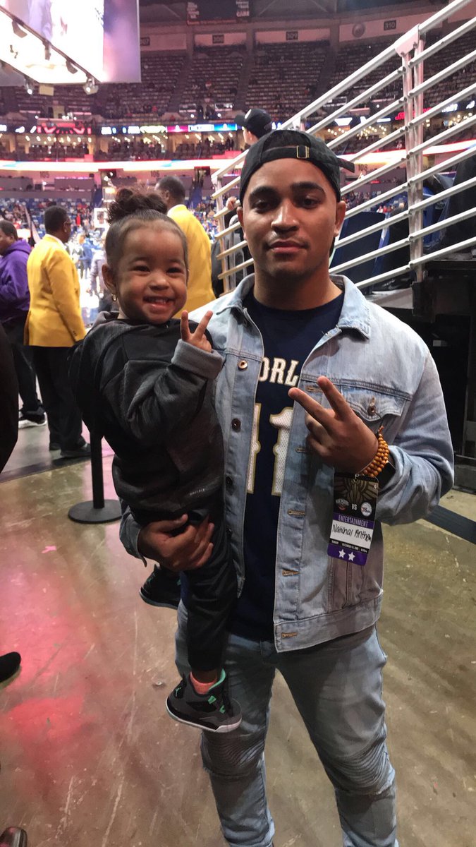 Freshjaredd's tweet photo. @Do_ItLikeFields #BlackFathers https://t.co/MtfCnPaa2A
