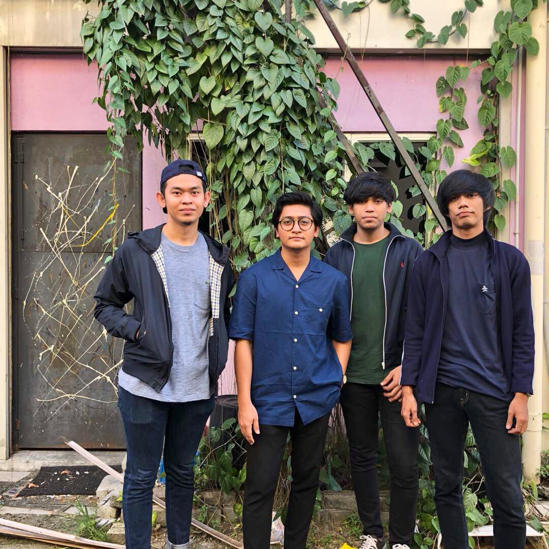 coraband's tweet photo. Esok kami berada di @uputramalaysia Serdang untuk acara #KenduriPahlawan . Jemput datang kepada yg kelapangan #bahagiaitusederhana #kosass #cora https://t.co/vp0hlaS8zw