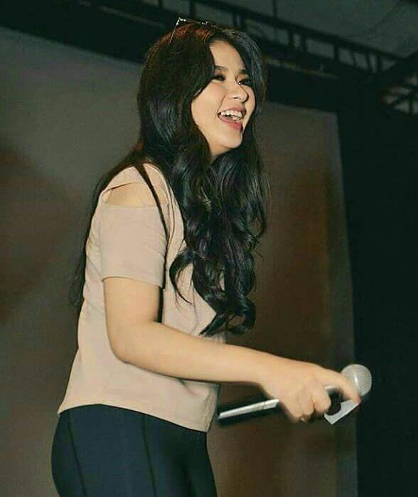 iamjoarnie's tweet photo. Can I get a 500 retweets for this picture? @iamAndalioLoisa @LoiYalsOFCL 
#KCA #FavPinoyNewbieLoisa https://t.co/3HB896aQpD