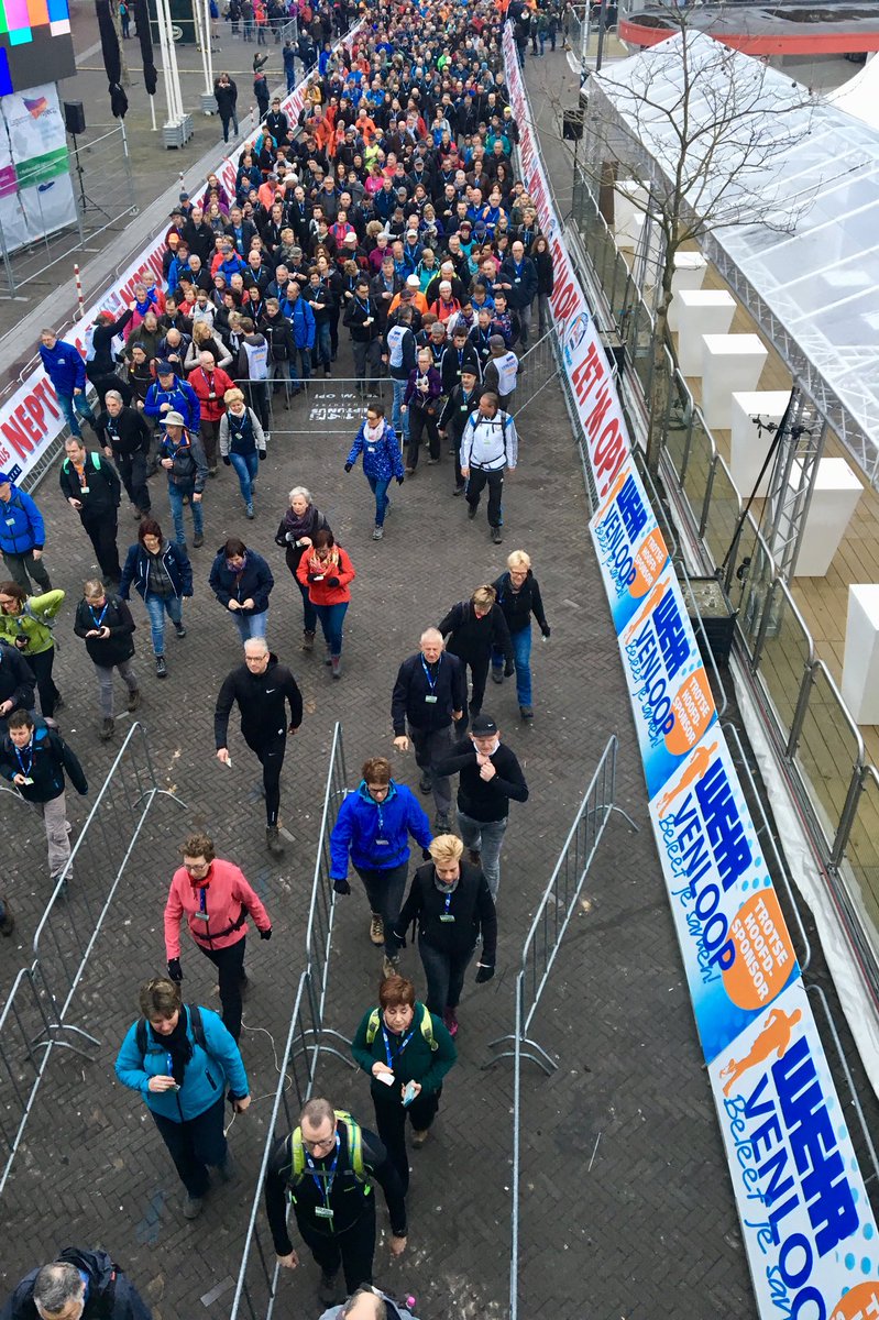 Venloop's tweet photo. De wandelaars van de Neptunus Wandeltocht 40 km zijn gestart! #venloop #wandeltocht https://t.co/OaqcWk0siC