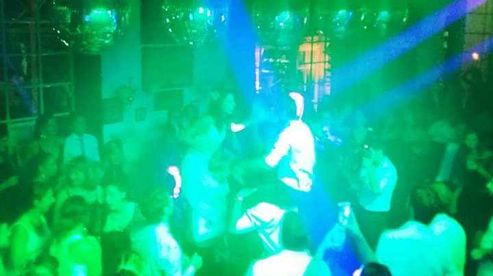 Vamos cerrando en #LowlandsClub #fiesta #BuenaMúsica