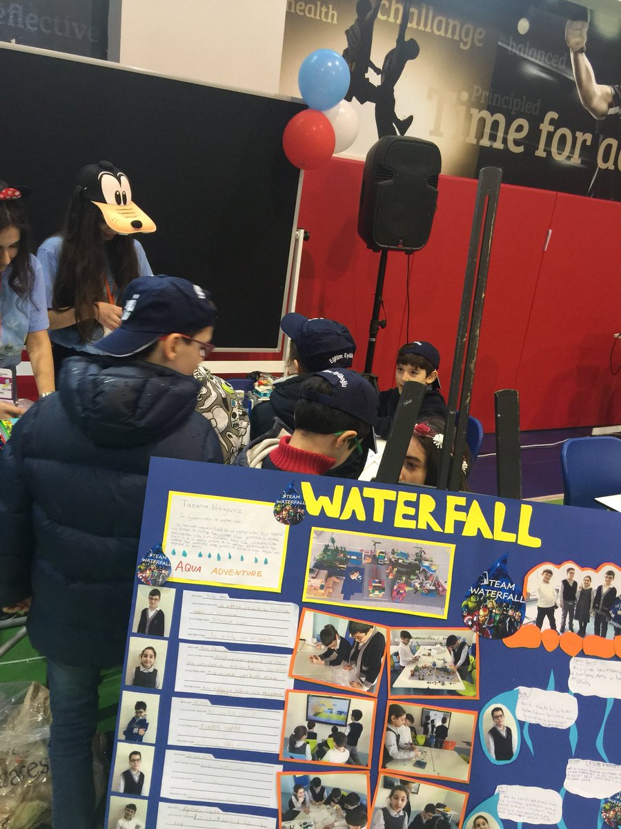 metinfer's tweet photo. 14 #JrFLL takımı projelerini paylaşmak, robotlarını sunmak ve özdegerlerini vurgulamak üzere tüm gün boyunca Bahçeşehir Çamlıca Kampüsündeyiz #FLL ruhunun onemli parcasi #eglenerek #ogrenmek Takımlar güne dans ederek hazırlanıyor 👍🏻 @bahcesehir_k12 #STEMgelecektir #bkegitek https://t.co/LUJGwp7DdQ