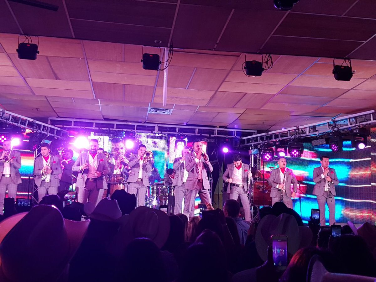 #LaGranPachanga se arma esta madrugada en Hobbs, New México #tour80aniversario #recodo80aniversario #iUUU