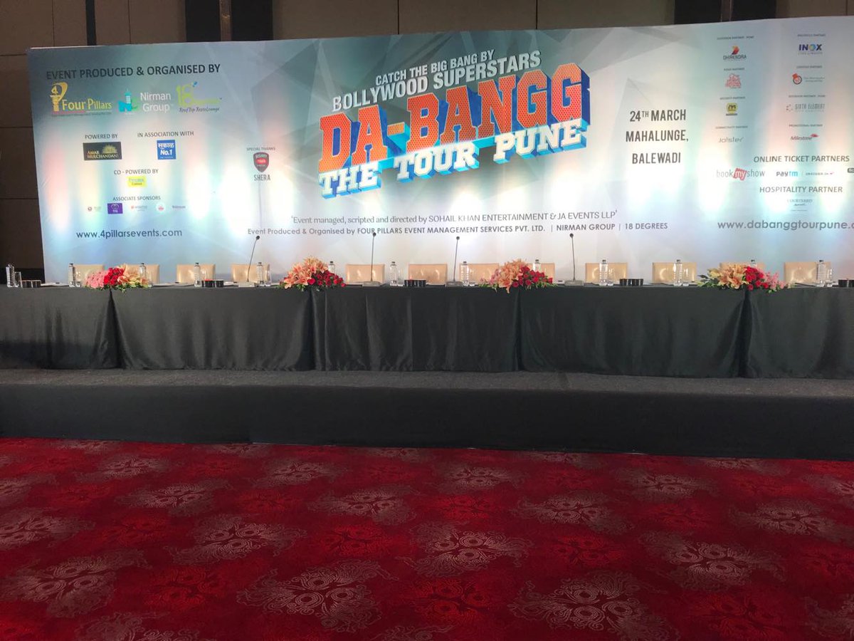 ZoomTV's tweet photo. The stage is all set for the press conference. Stay tuned for all the live updates on #DabanggTourPuneWithZoom https://t.co/zIWdD7Z3Hw