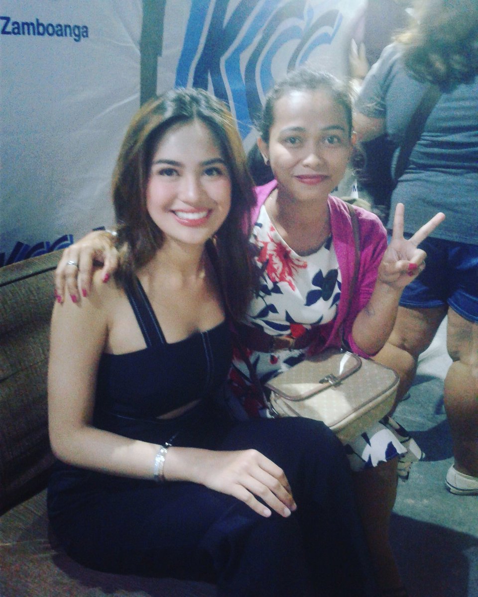 darwisakaing's tweet photo. si @MyJaps na Maganda, mabait, sexy at super nakaka inlove talaga yung boses😍😘 https://t.co/boV2OQDLaV