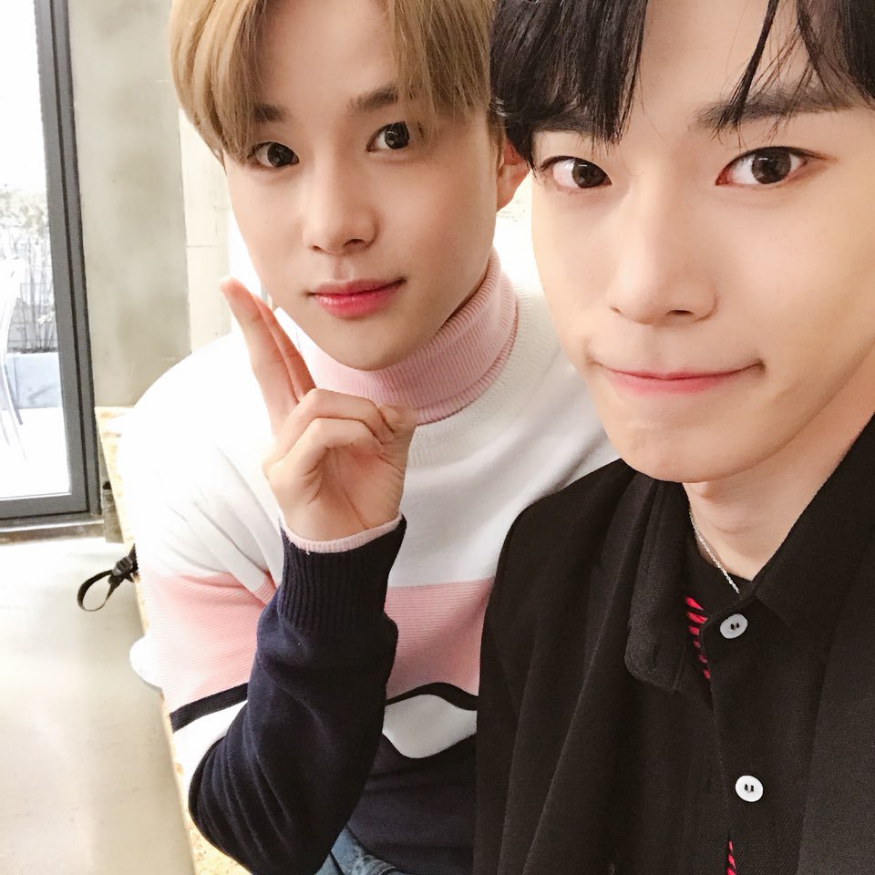 NCTsmtown's tweet photo. 이따봐요. 고양 시즈니들 힣힣@.@ https://t.co/7kBR8GioGA
