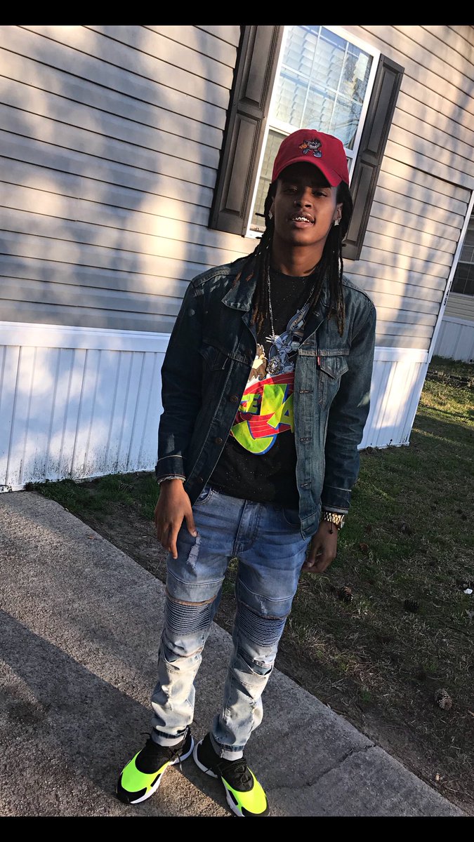 nnsx22's tweet image. #LGBTExcellence 👭😈. #offlimit