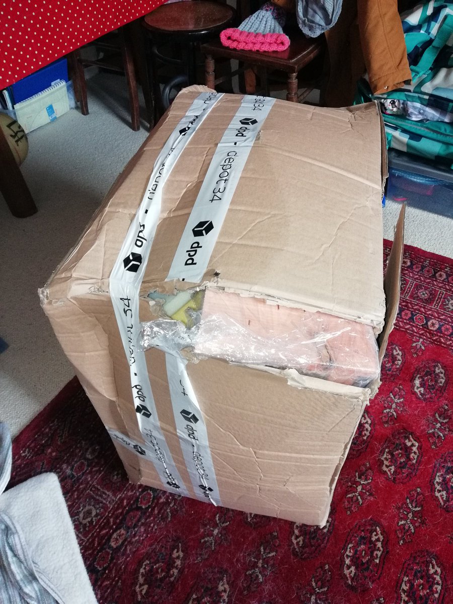 charlozzi's tweet photo. Shame on @DPD_UK #dpd #dpddelivery Luckily the contents weren't damaged enough to be able to use it but a few marks. Looks like it's been dropped about 50 times 😡 https://t.co/YR11V39lYF
