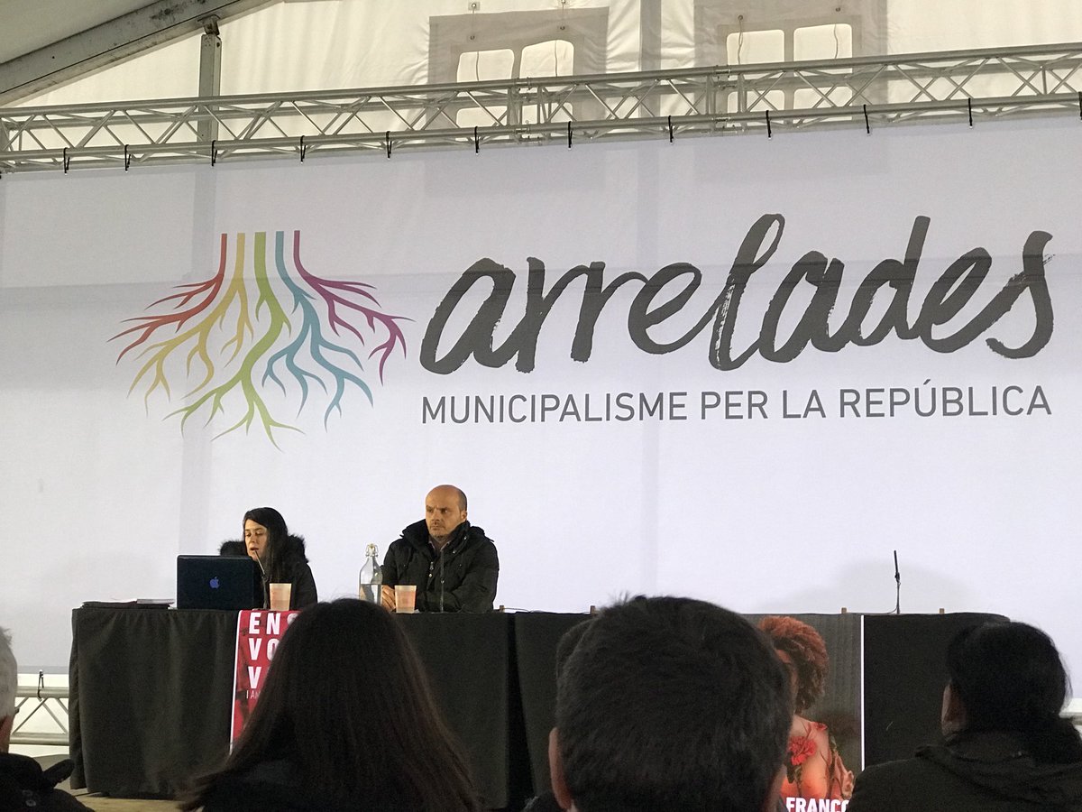 CUP_MiR's tweet photo. A la taula sobre (re)municipalitzacions, condicions laborals i propietat #arrelades #capgiremmontcada #conferenciamunicipalista #cupmir https://t.co/NoZWgQ2p18