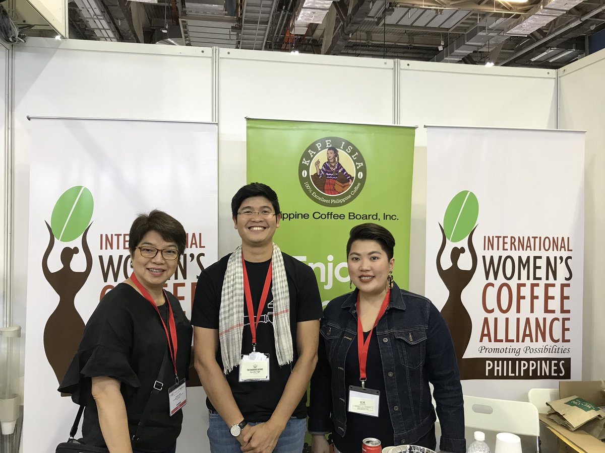 chitjuan's tweet photo. @juanxi and I With our new friend from Dalat at #cafeasia representing @IWCAGlobal and @philcoffeeboard https://t.co/JllGqoOEEw