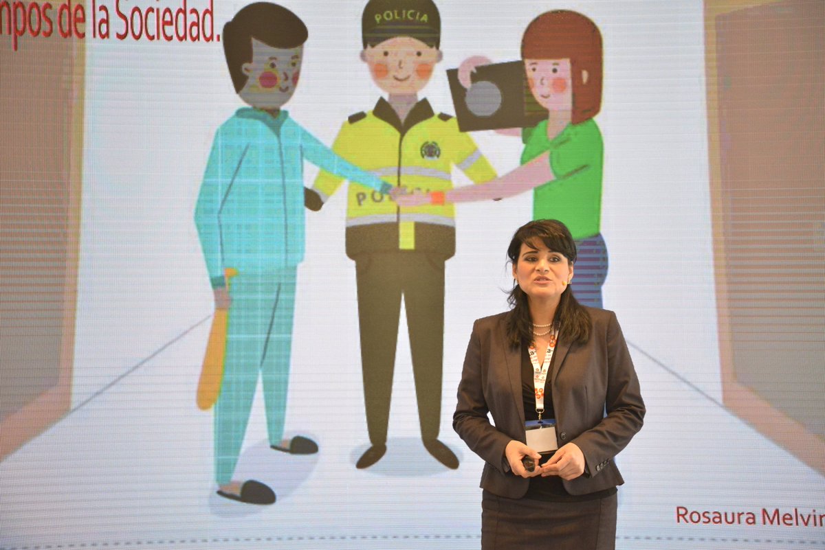 CongresPolicial's tweet photo. Taller de Rosaura Melvina (México) "la policía pacificadora, una necesidad para los nuevos tiempos" #MediacionP2018 https://t.co/Ub9aaTRYYa