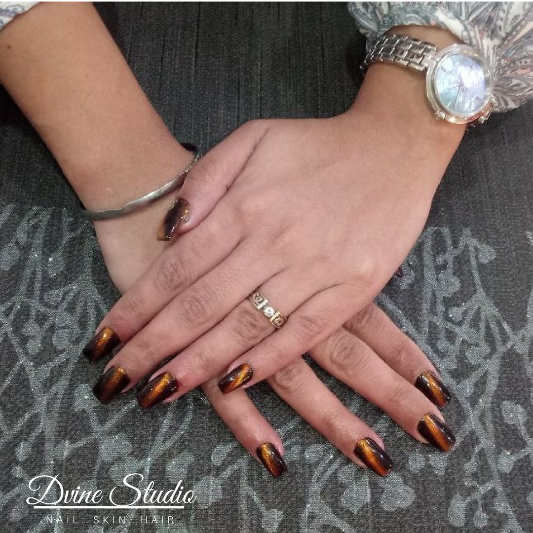 divine_nail's tweet photo. Get Gorgeous Cateye Nails Today!
Book Your Nail Art Session 
Call/WhatsApp for appointments - 99003 77311
#dvinestudio #cateyenails #cateye #girly #nailsoftheday #manicuretime #nailart #nailswag #nailaddict #nailitdaily https://t.co/vnTzd2ti8A